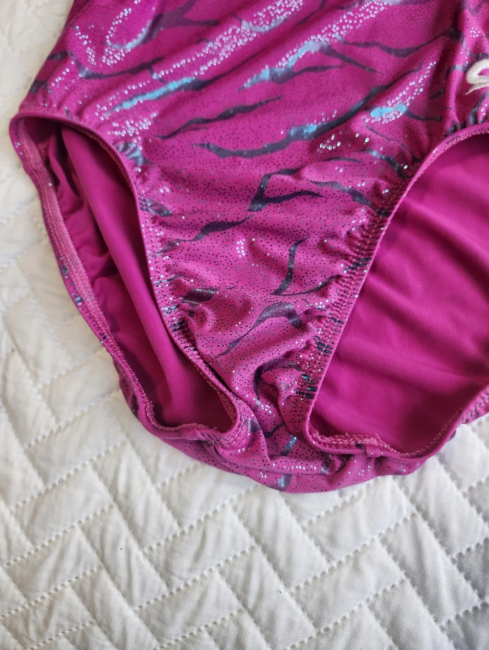 GK Elite Gymnastics leo girls Medium? / Pink